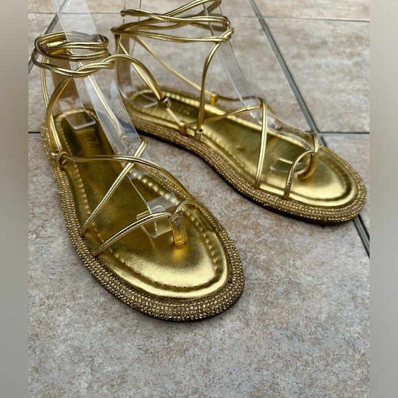 Schutz

Kittie Crytal-Embellished Wraparound Ankle Sandals - Picture 15 of 15